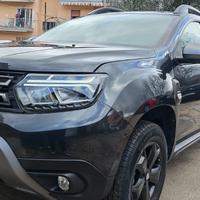 Dacia Duster restyling faro a led 2022