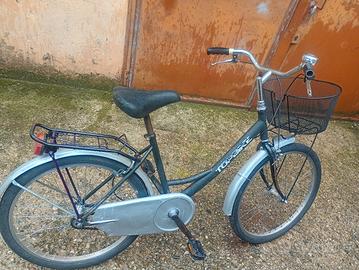 bicicletta  con ruote da 24 €50