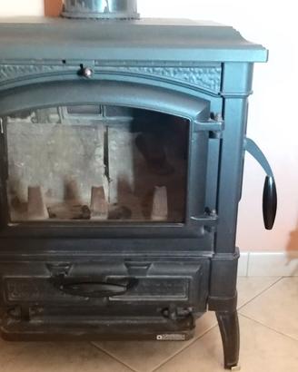 Stufa a legna Nordica in ghisa