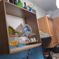 Cucina compresa di fuochi e kappa e doppio lavello