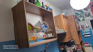 Cucina compresa di fuochi e kappa e doppio lavello