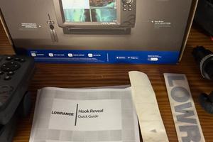 Lowrance Hook Reveal 7 TripleShot