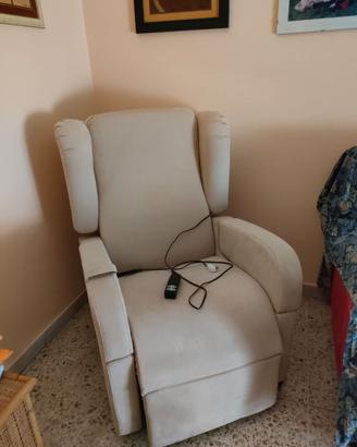 Poltrona reclinabile elettrica