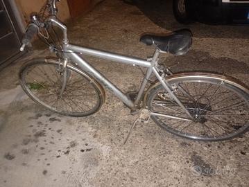 bicicletta city bike da uomo  60€