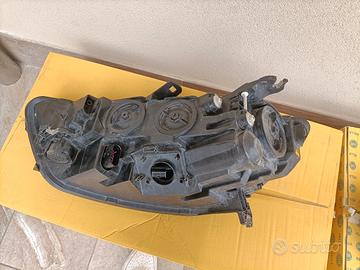 fari originali Audi A6 anno 2015