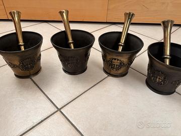 Mortai antichi in bronzo