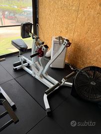 ATTREZZI PALESTRA , LAT MACHINE E ROW MACHINE