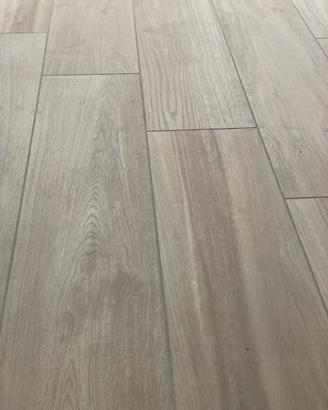 Piastrelle effetto legno