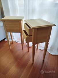 Comodini in legno grezzo