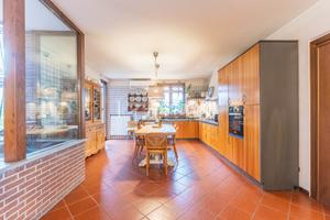 Esclusiva Villa singola di con 1.400 mq di giardi