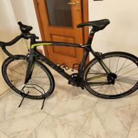 🚴♂️ LOOK 695 – PURA RAZZA DA CORSA