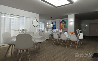 AMPIO TRILOCALE IN BUONE CONDIZIONI CON BOX IN ZON