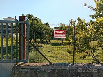 Terreno edificabile 1220 mq