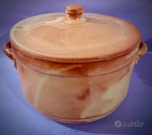 Pentola in coccio con coperchio mai usata