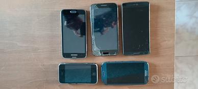 Blocco 5 telefoni