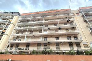 2 LOCALI A BARI