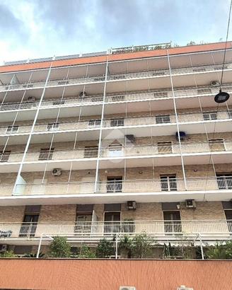 2 LOCALI A BARI
