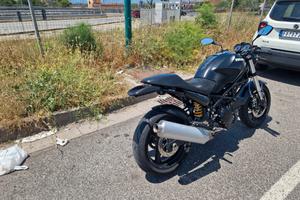 Ducati Monster 695