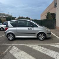 Peugeot 1007