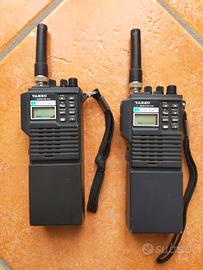 radio UHF Yaesu