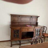 Credenza più tavolo e lampadario