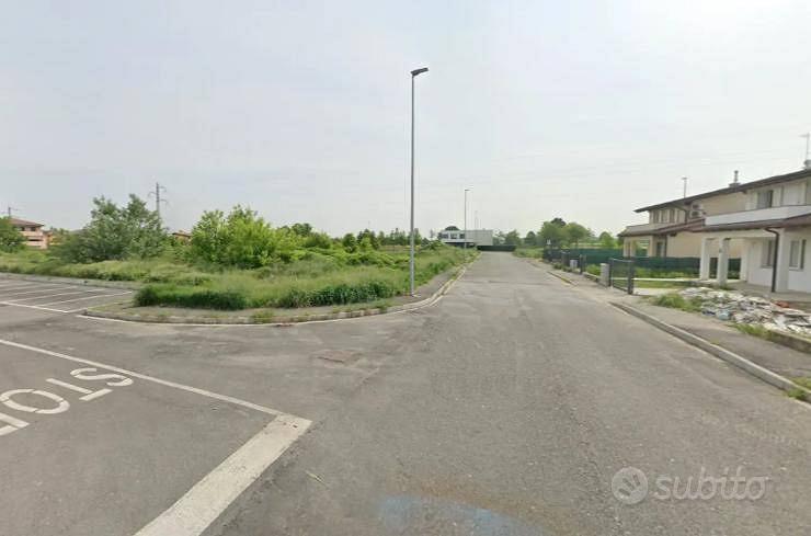 Immobile in asta di 1134 m² a Inverno e Monteleone - Altro