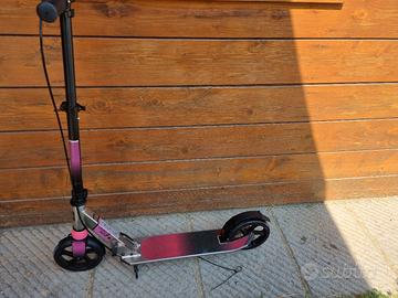 Monopattino con freno  e sospensione 