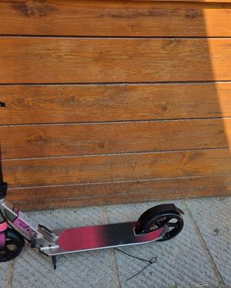 Monopattino con freno  e sospensione 