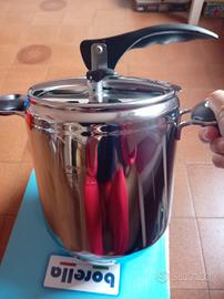 Pentola a pressione NUOVA
