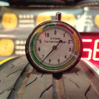 CONTINENTAL 4 GOMME 215 60 17 AL 90%