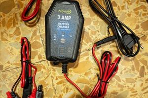Caricabatterie/mantenitore intelligente auto/moto