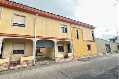 Villetta bilivelli in zona servitissima