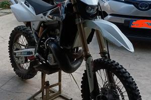 HUSQVARNA WR 250 2T - ENDURO