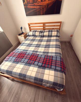 Struttura letto matrimoniale con doghe