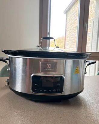 Slow cooker electrolux