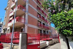Box / Garage di 28 m² a Parma