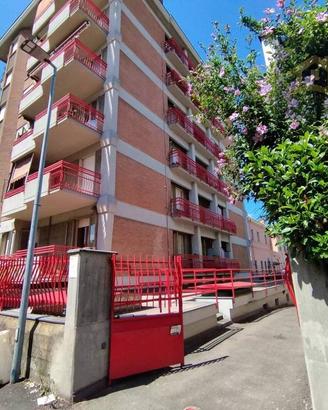 Box / Garage di 28 m² a Parma