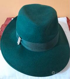 Cappello elegante