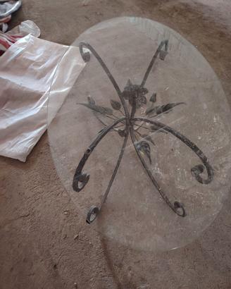 Tavolo da salotto ovale in vetro e ferro battuto