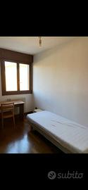 STANZA in appartamento moderno (fine Aprile)