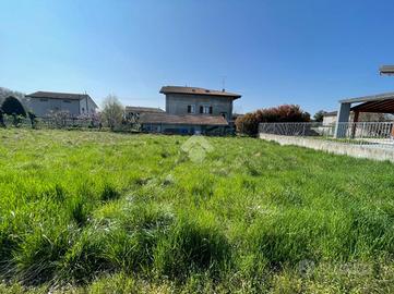 PORZIONE DI BIFAMILIARE A BORGOMANERO