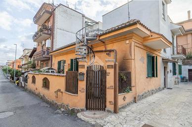 3 LOCALI A ROMA