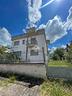 villa-a-schiera-a-sperone