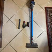 Dyson V7