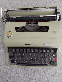 macchina da scrivere olivetti 