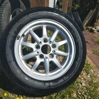 cerchio in lega 15" e gomma