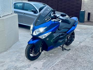 Yamaha Tmax 500 blu