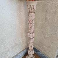 antica colonna d'arredo in marmo lavorato 