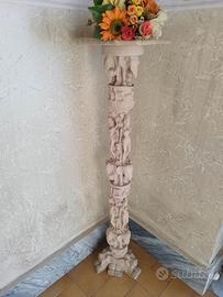 antica colonna d'arredo in marmo lavorato 