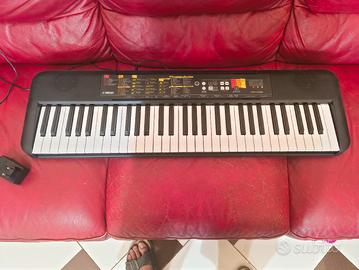 Yamaha Digital Keyboard PSR-F52